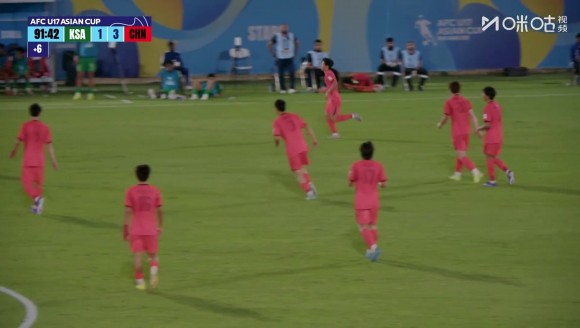 炸裂！何思凡人球分过一条龙爆射破门！U17男足3-1杀死比赛！